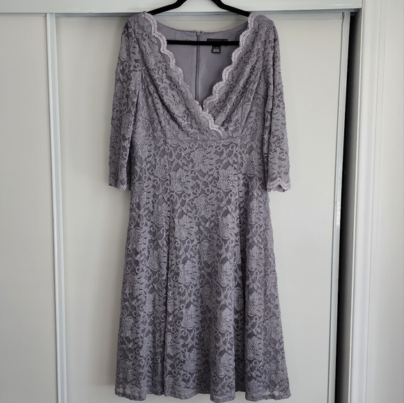 Jessica Howard Silver Glitter V-Neck Cocktail Dress - Picture 2 of 6
